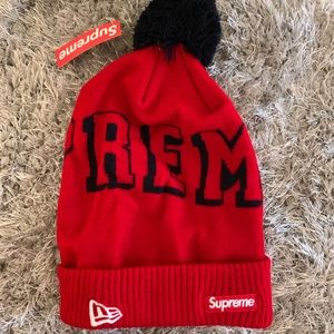 NWT Supreme Beanie !!!